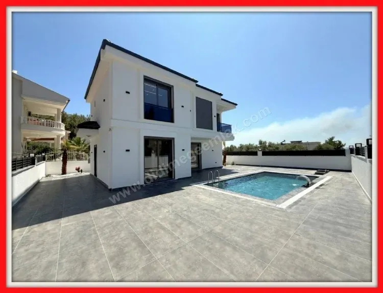 Didim'de Satılık Eşyalı Tam Müstakil Villa