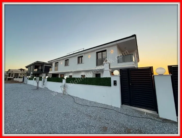 Didim Hisar Mahallesinde 3+1 Havuzlu Villa