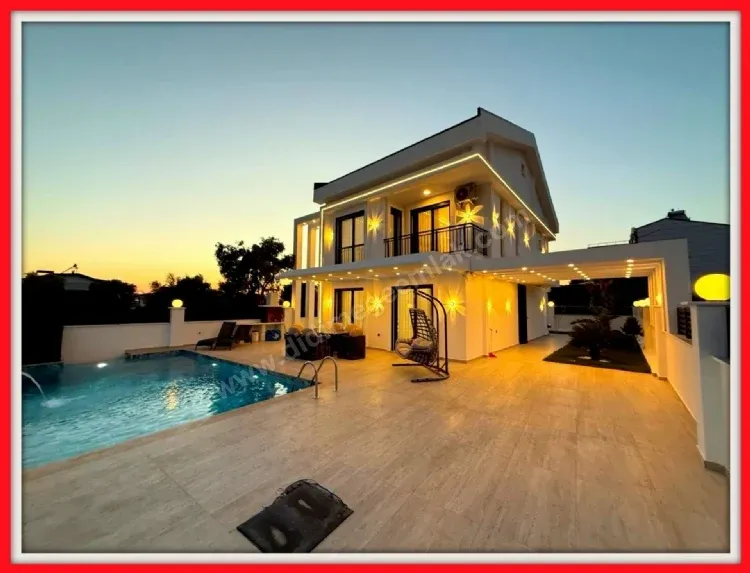 Didim Akbükde Hamamlı Saunalı Jakuzili Satılık Villa