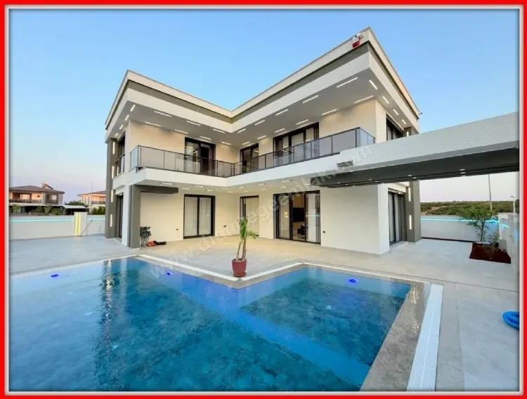 Didim Efeler Mahallesinde Satılık 4+1 Eşyalı Yazlık