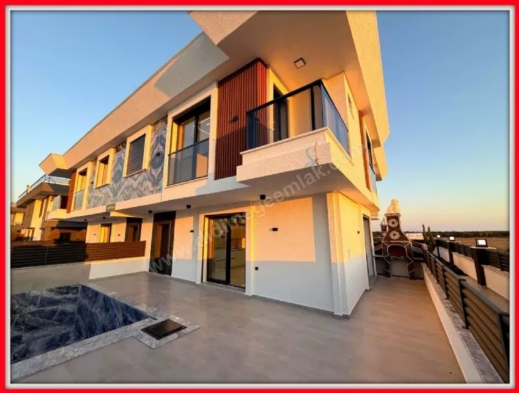 Didim'de Satılık Bitişik Nizam Ön Cephe 3+1 Villa